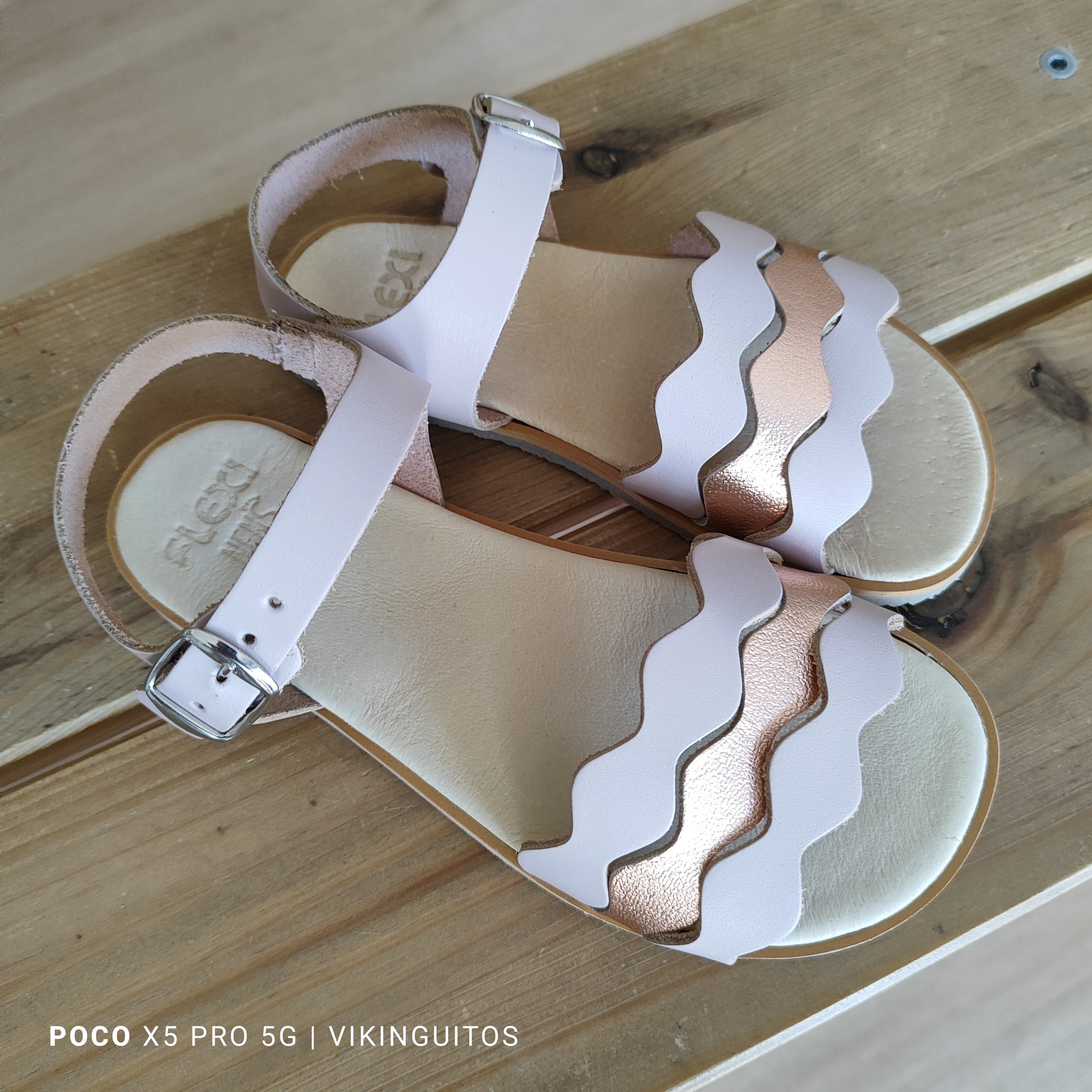 Sandalias ZIG-ZAG BRILLO de Nens