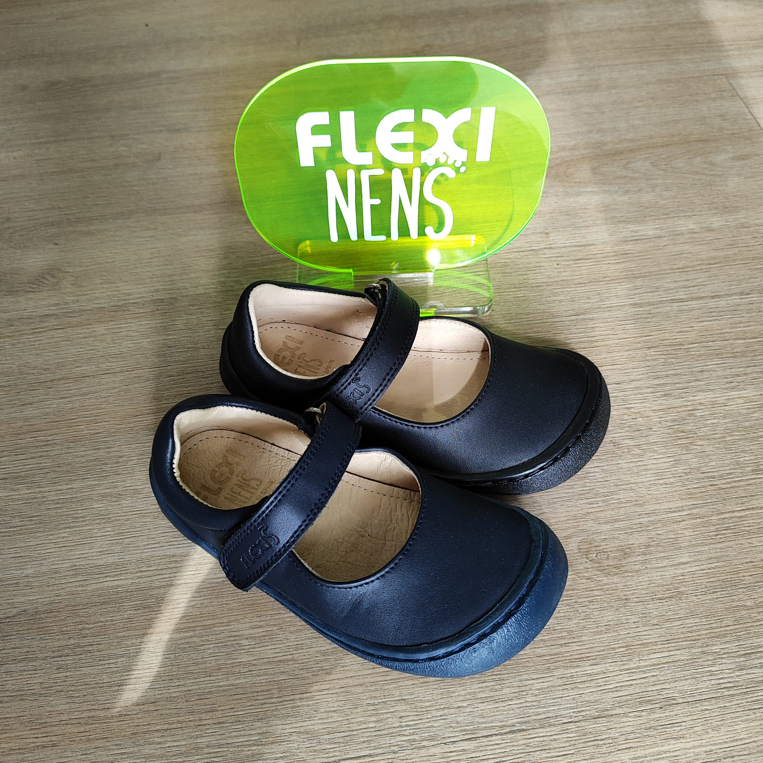 Merceditas colegial de nens