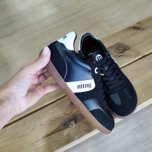 DEPORTIVAS ARIA DE MUSTANG