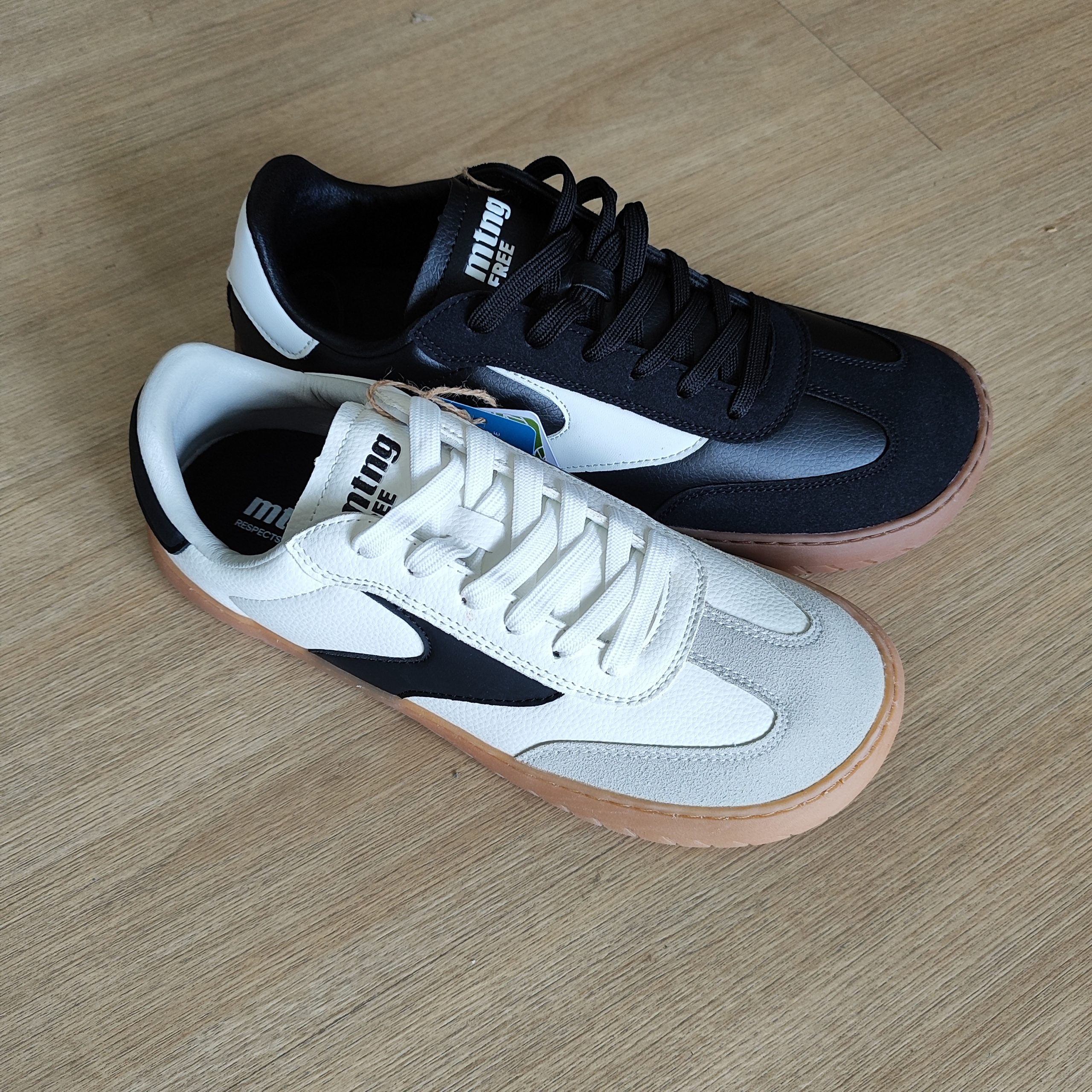 Deportivas JYM de Mustang