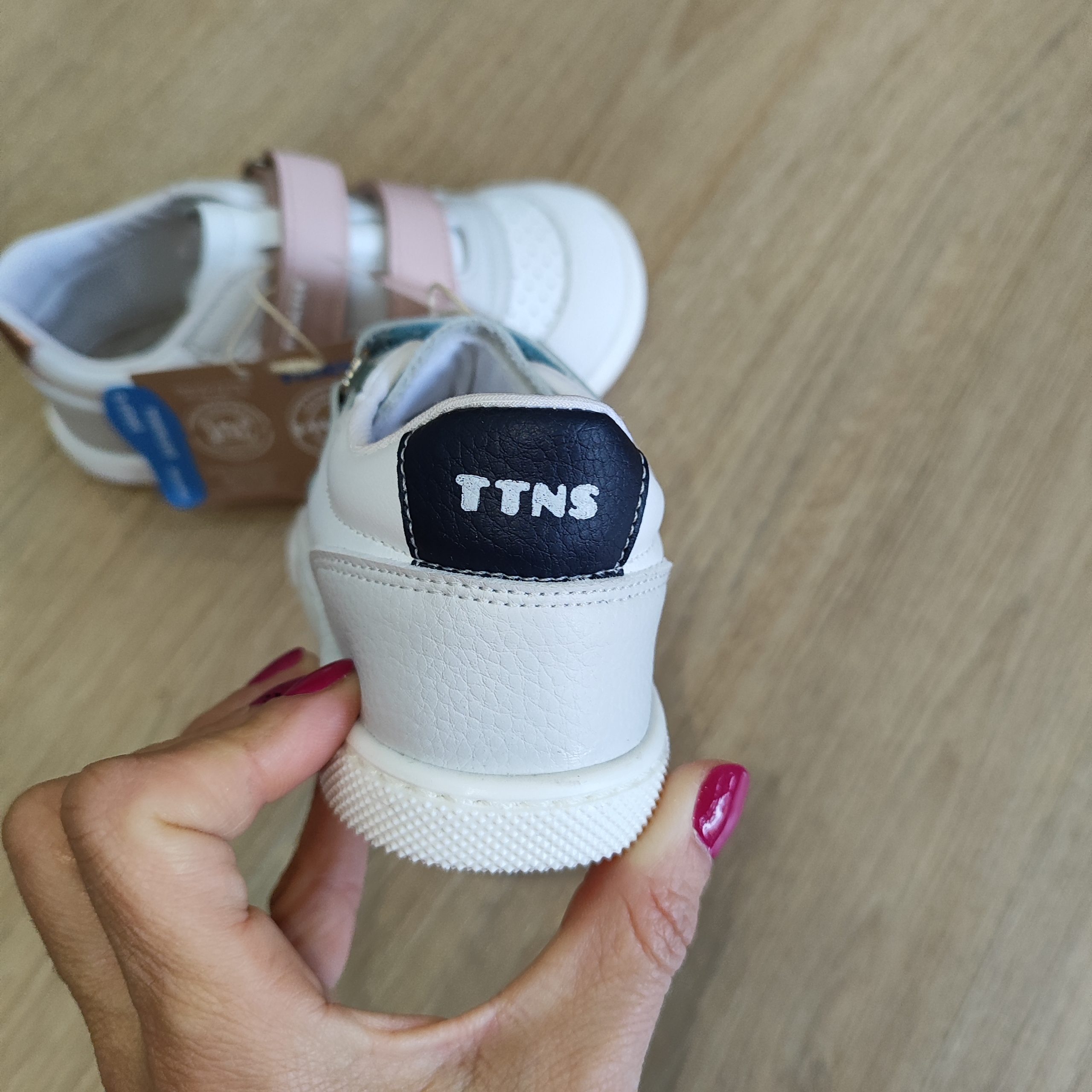 Deportivas JORDI de Titanitos - Imagen 3