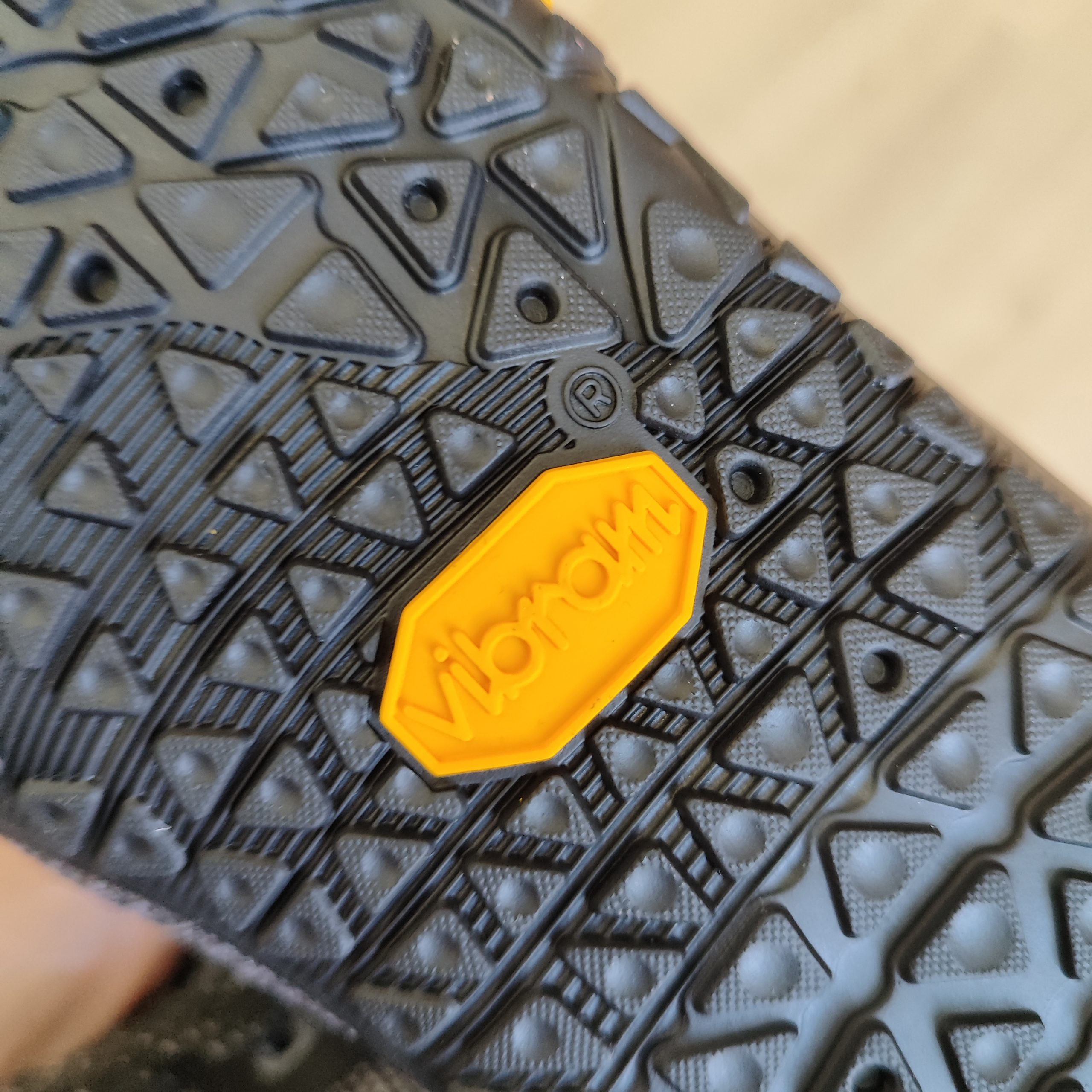 Deportivas VIBRAM de Mustang - Imagen 7