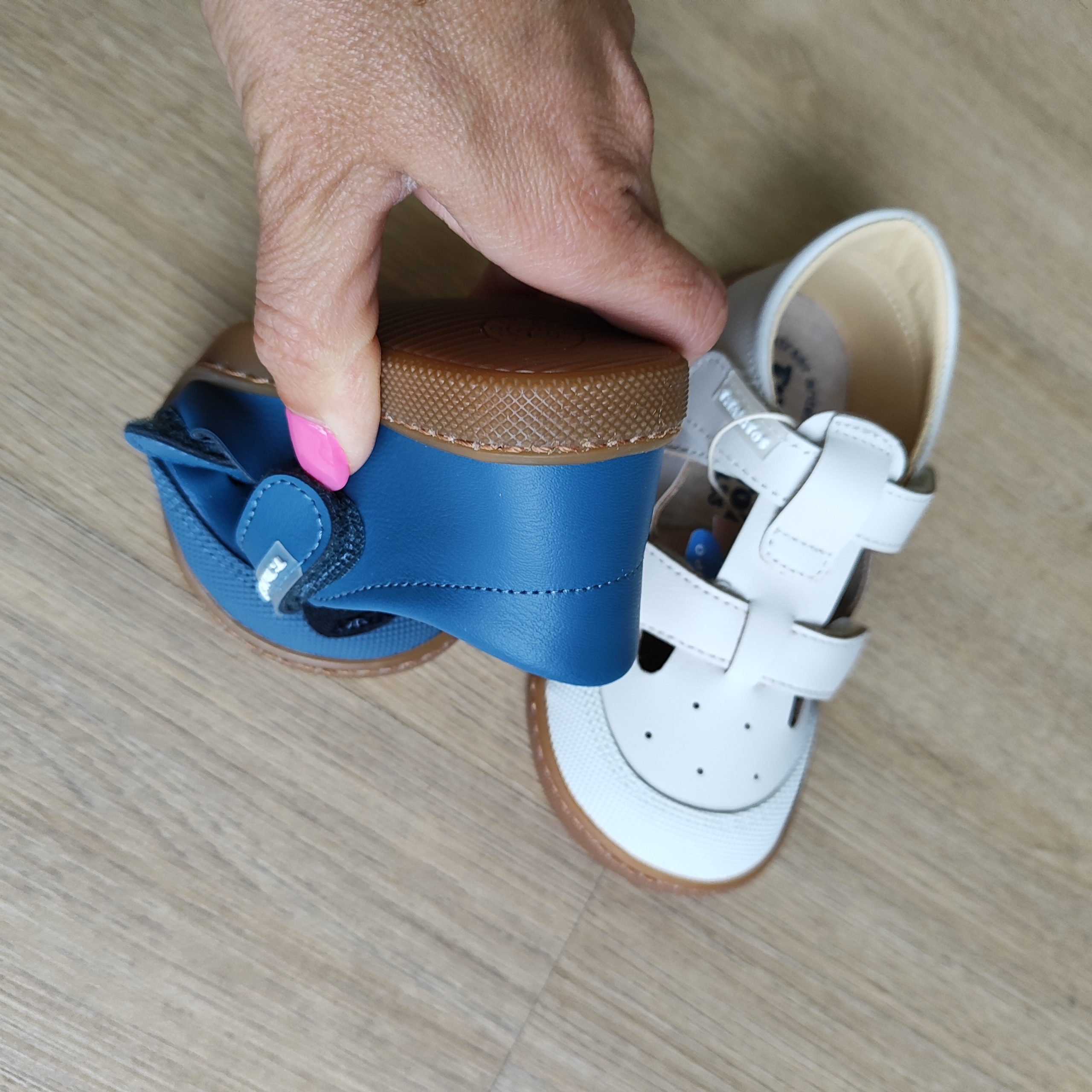 Sandalias JULIO de Titanitos - Imagen 6