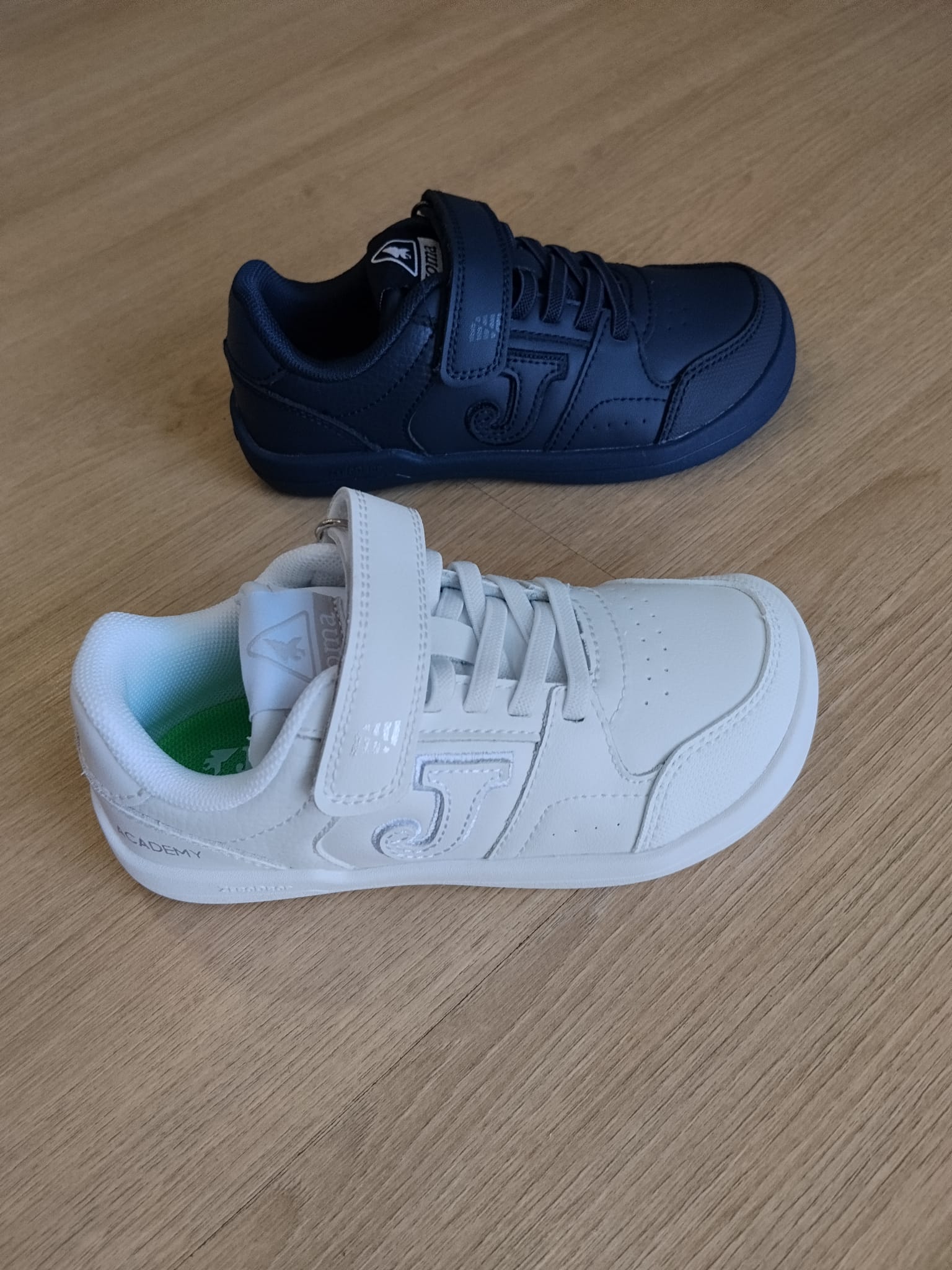 Deportivas colegial ACADEMY de Joma